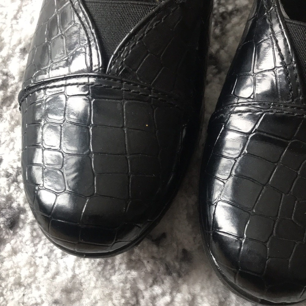 Black Heals - Picture 3 of 4